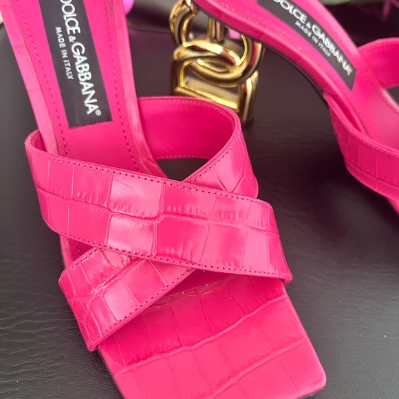 Dolce & Gabbana Logo Plaque Embossed Mules - Picture 2 of 12